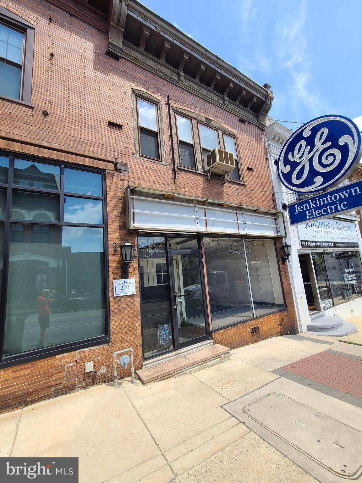 Jenkintown, PA 19046,220 YORK RD