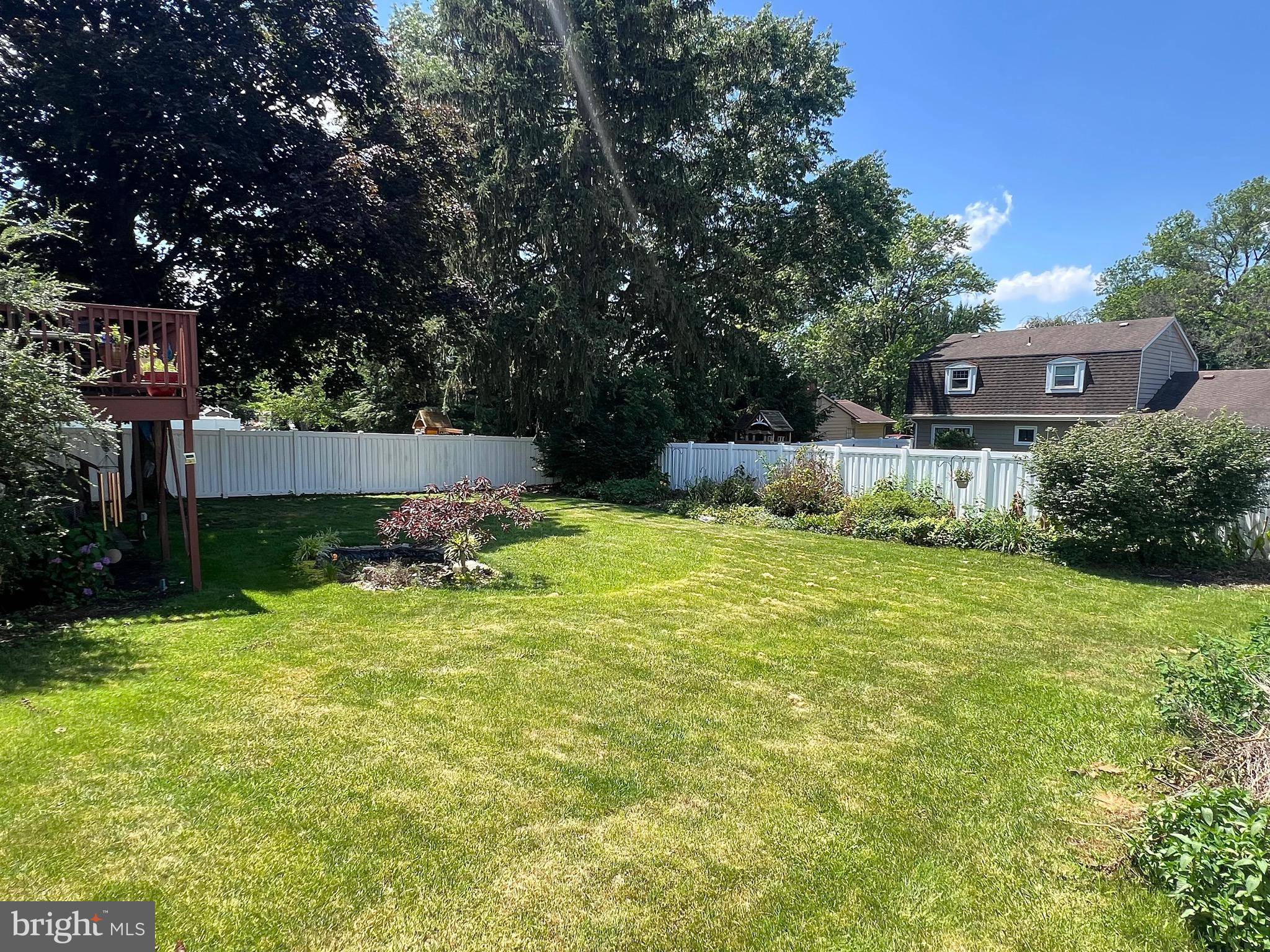 Palmyra, PA 17078,47 SANDALWOOD DR