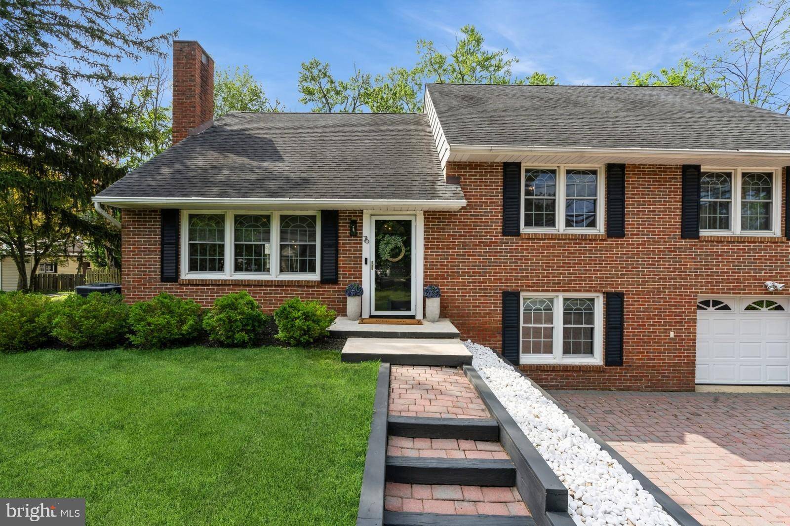Princeton Junction, NJ 08550,76 CRANBURY RD