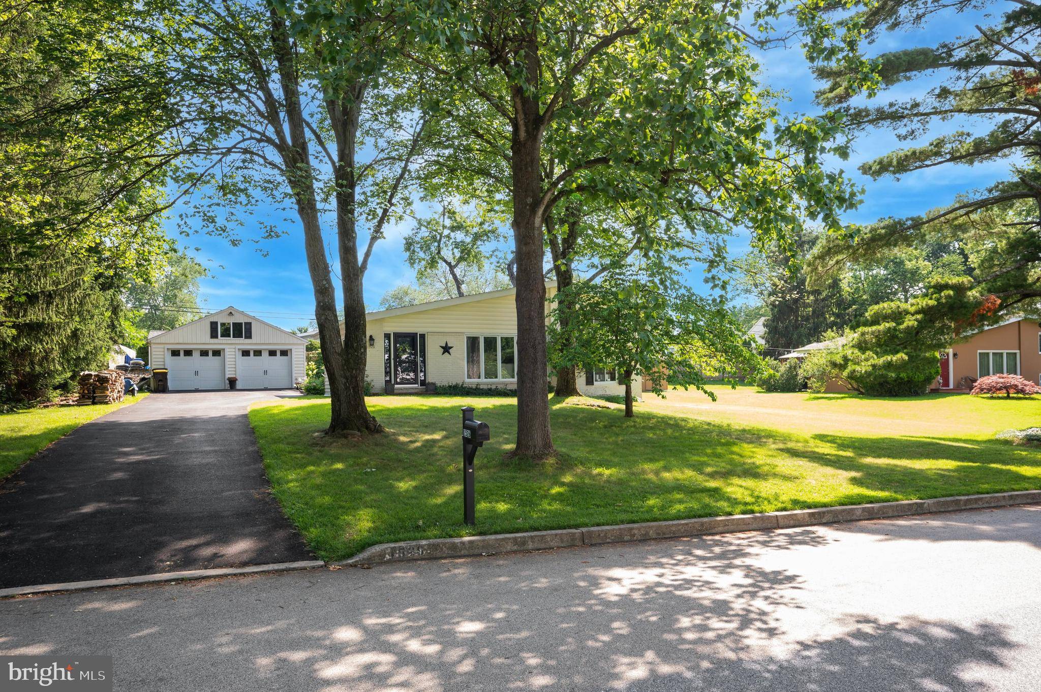 Blue Bell, PA 19422,1526 PULASKI DR