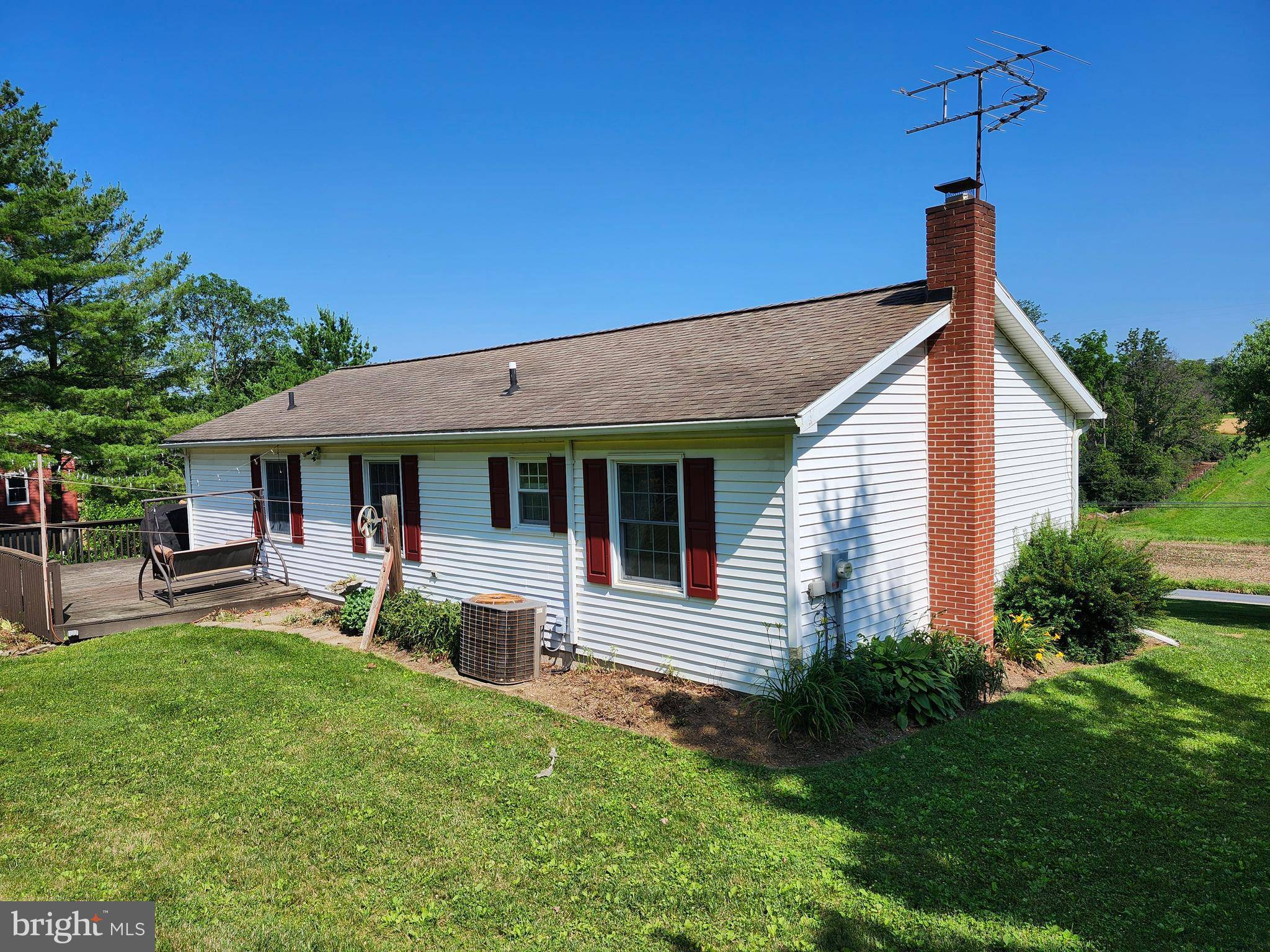 Lititz, PA 17543,318 LONG LN