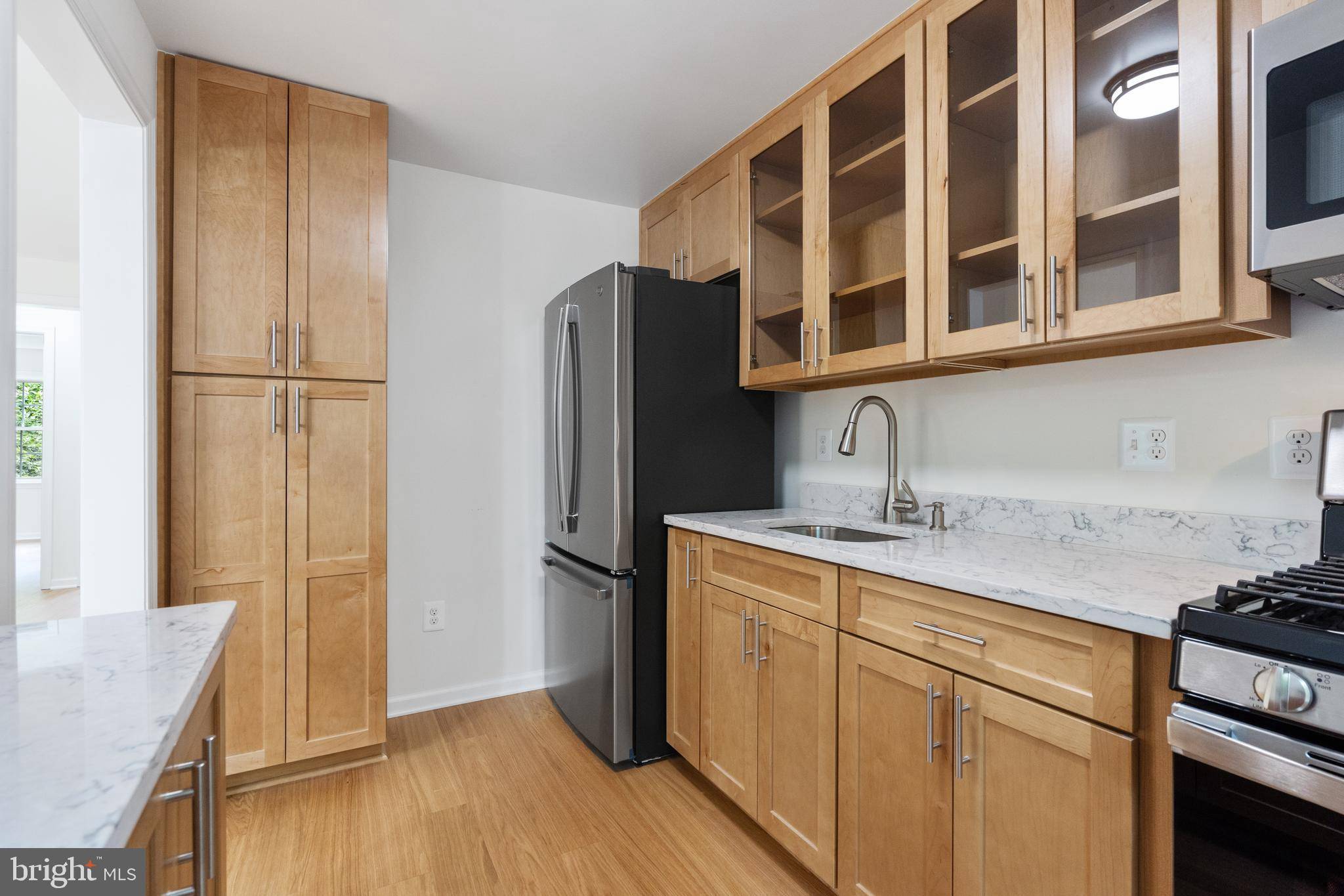 Alexandria, VA 22307,6727 W WAKEFIELD DR #B2