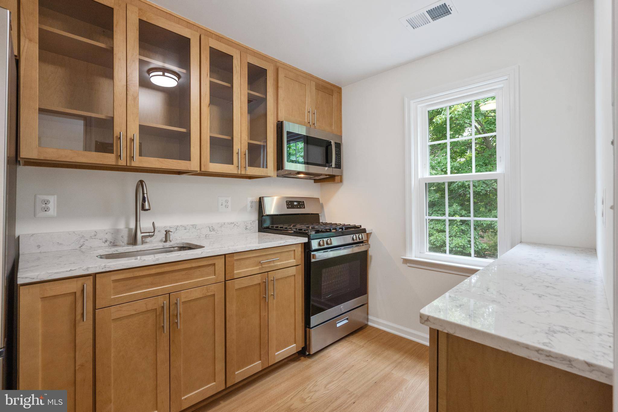 Alexandria, VA 22307,6727 W WAKEFIELD DR #B2
