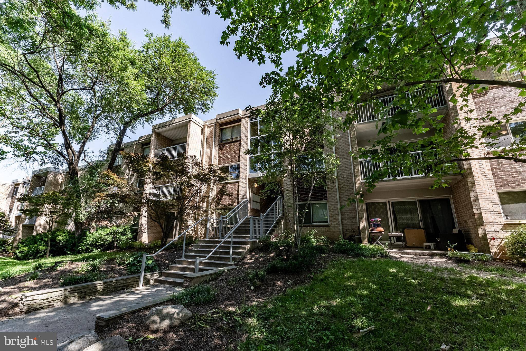Falls Church, VA 22042,2908 KINGS CHAPEL RD #03/12