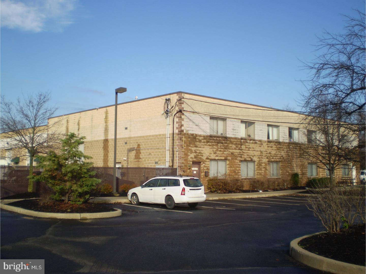 Trenton, NJ 08619,299 WHITEHEAD RD #UNITS 1 & 2