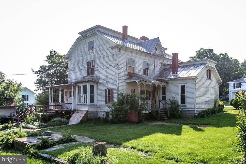 Rockingham, VA 22802,8748 NORTH VALLEY PIKE