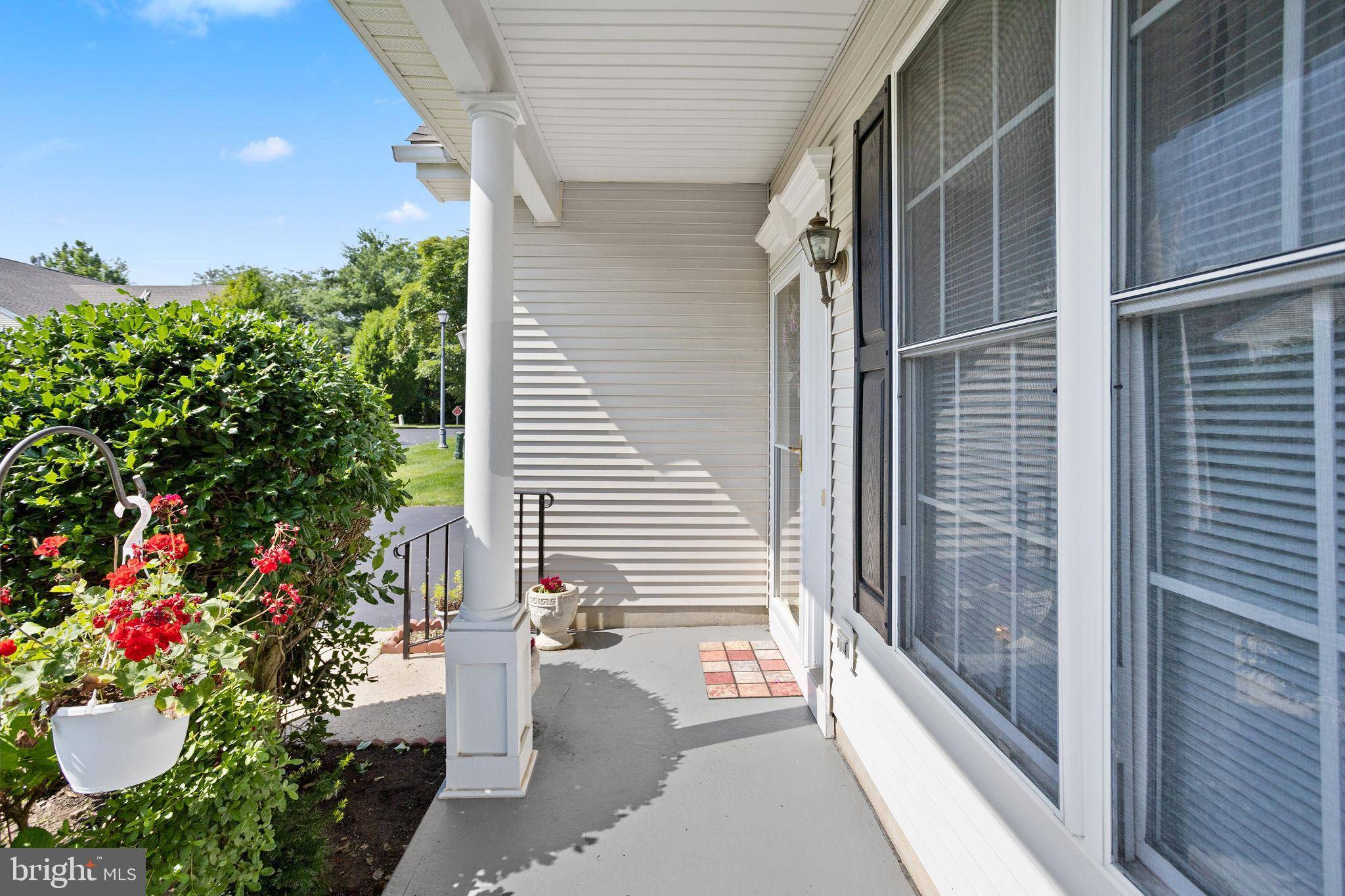 Hamilton, NJ 08690,161 MEADOWLARK DR