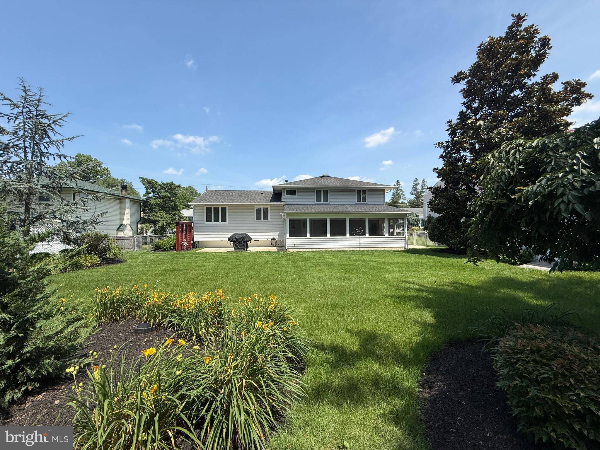 Blackwood, NJ 08012,318 GRAND AVE