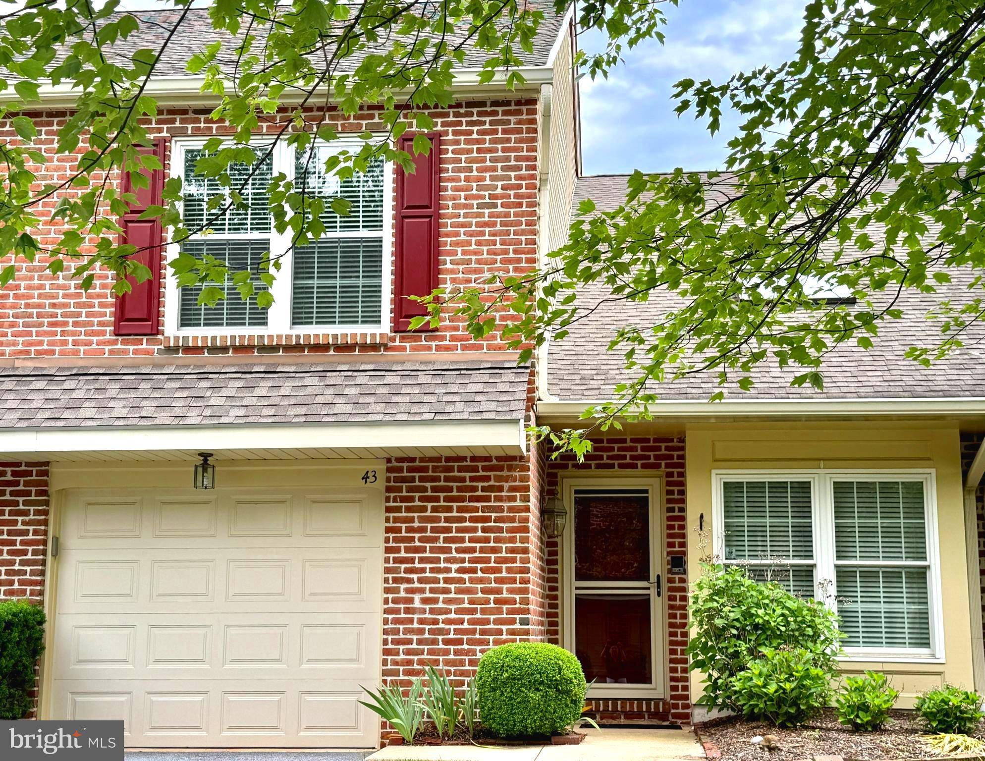 Downingtown, PA 19335,43 MAY APPLE DR