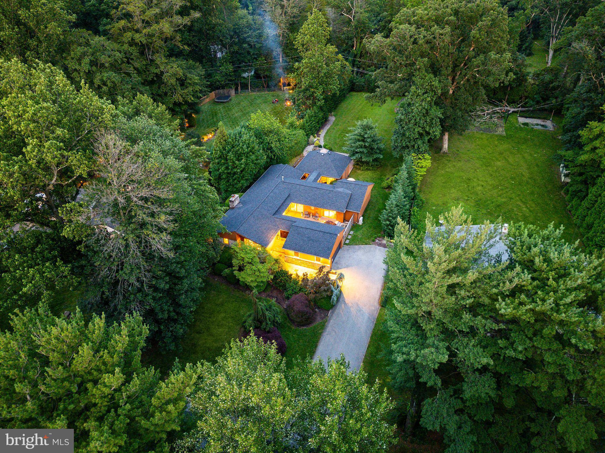 Villanova, PA 19085,411 CLAIREMONT RD