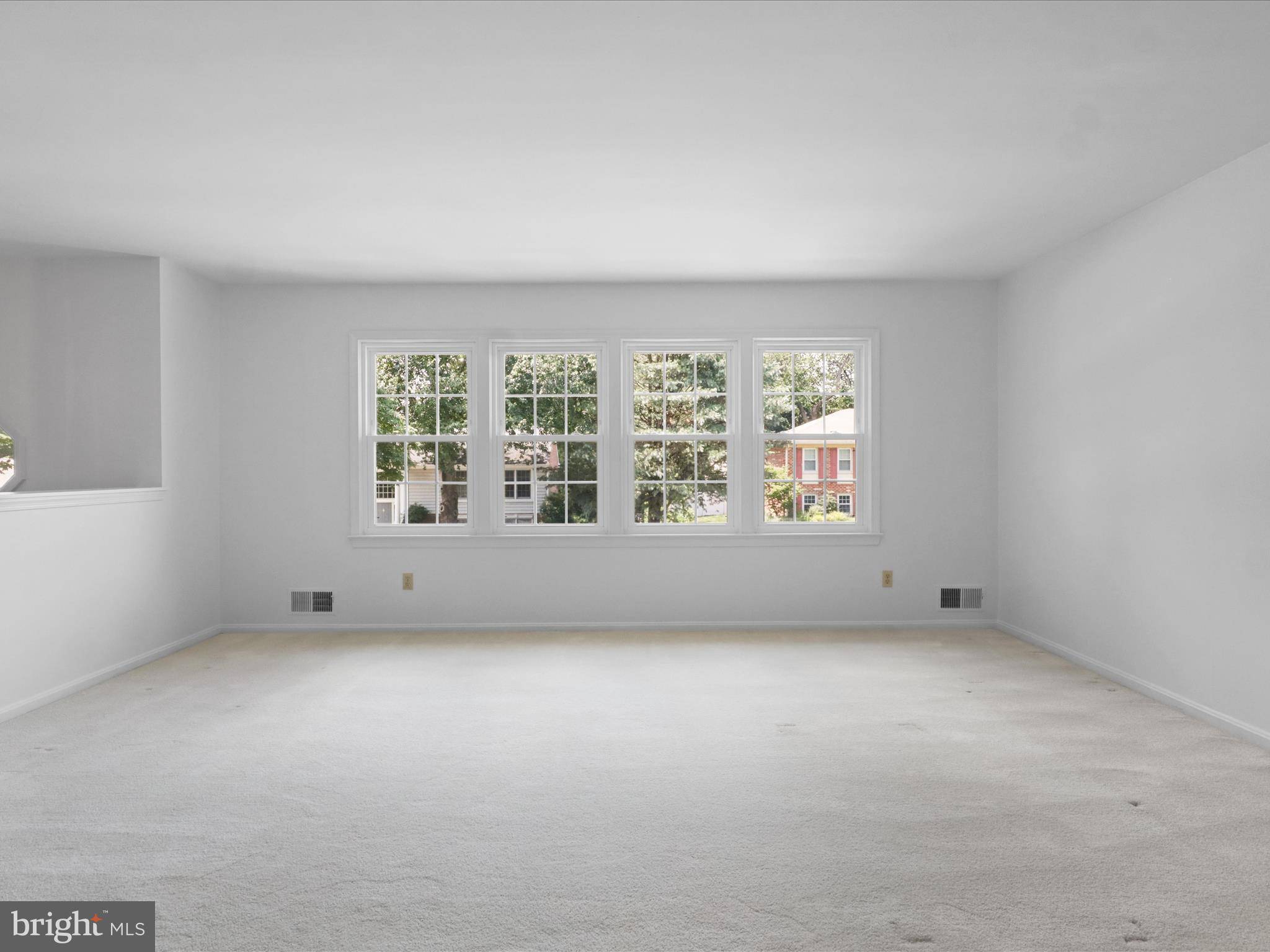 Arlington, VA 22207,4714 38TH PL N
