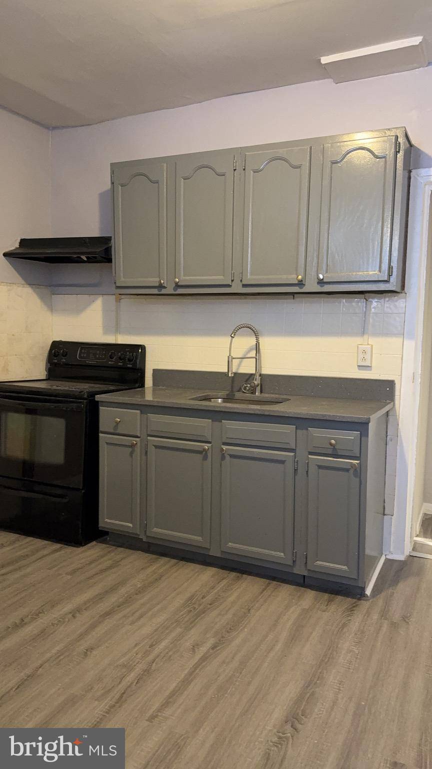 Philadelphia, PA 19133,2863 N LEITHGOW ST