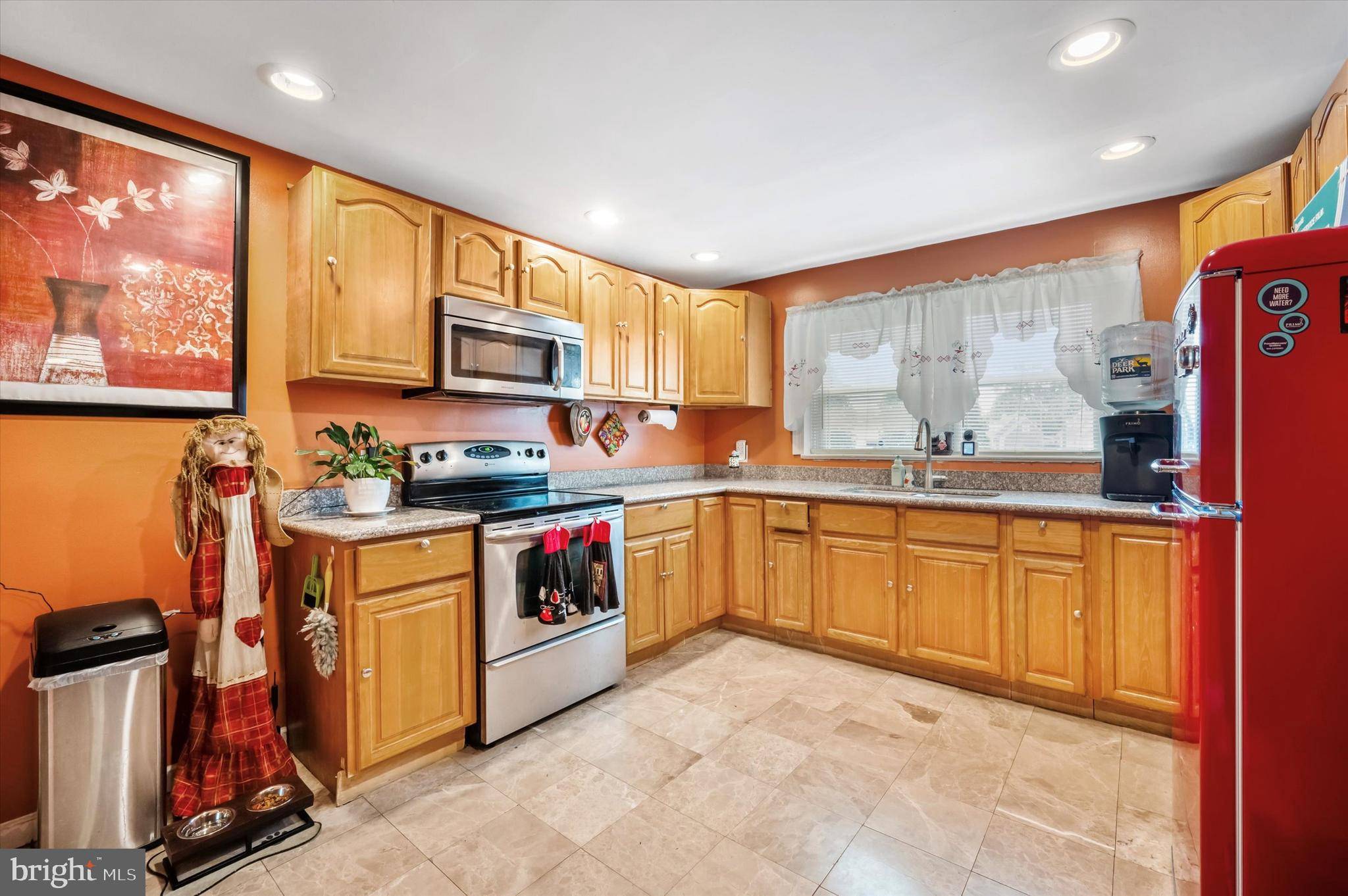 Bristol, PA 19007,711 WINDER DR