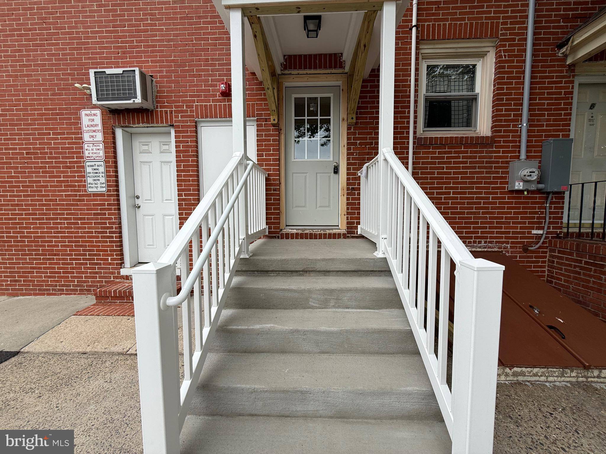 Pennsville, NJ 08070,196 N BROADWAY #2