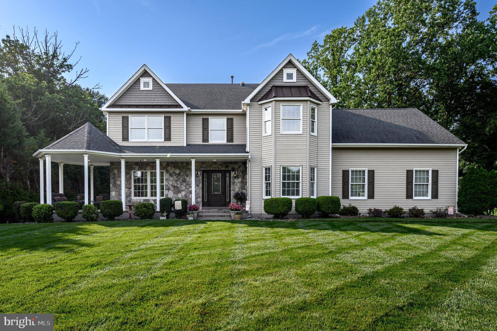 Columbus, NJ 08022,12 DEERPATH LN