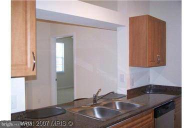 Herndon, VA 20171,12941 CENTRE PARK CIR #416