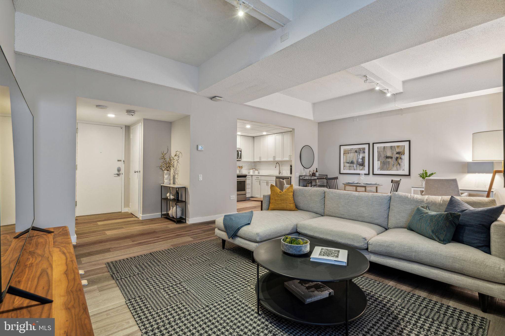 Philadelphia, PA 19107,875 SANSOM STREET #1213