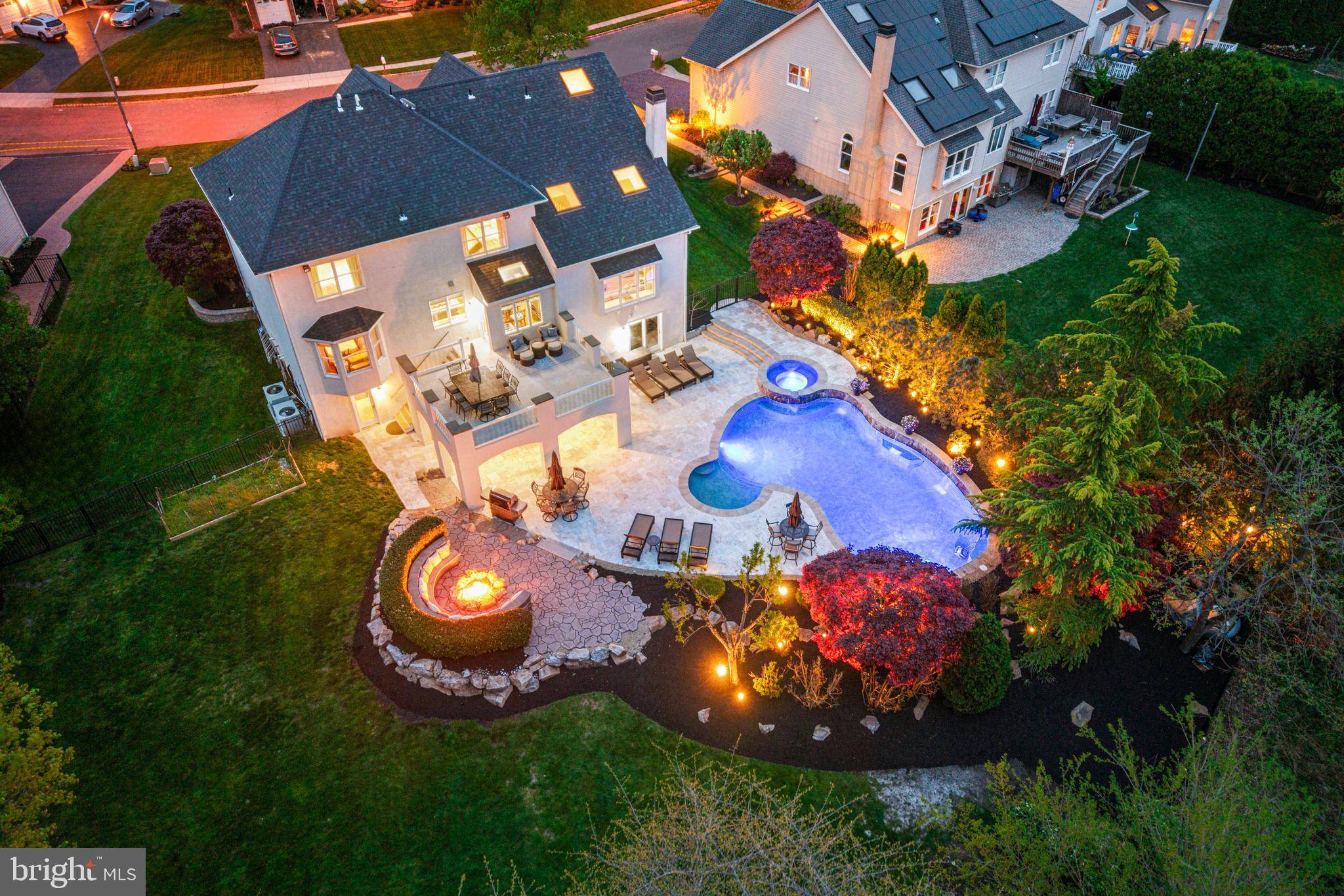 Moorestown, NJ 08057,61 BROOKS RD