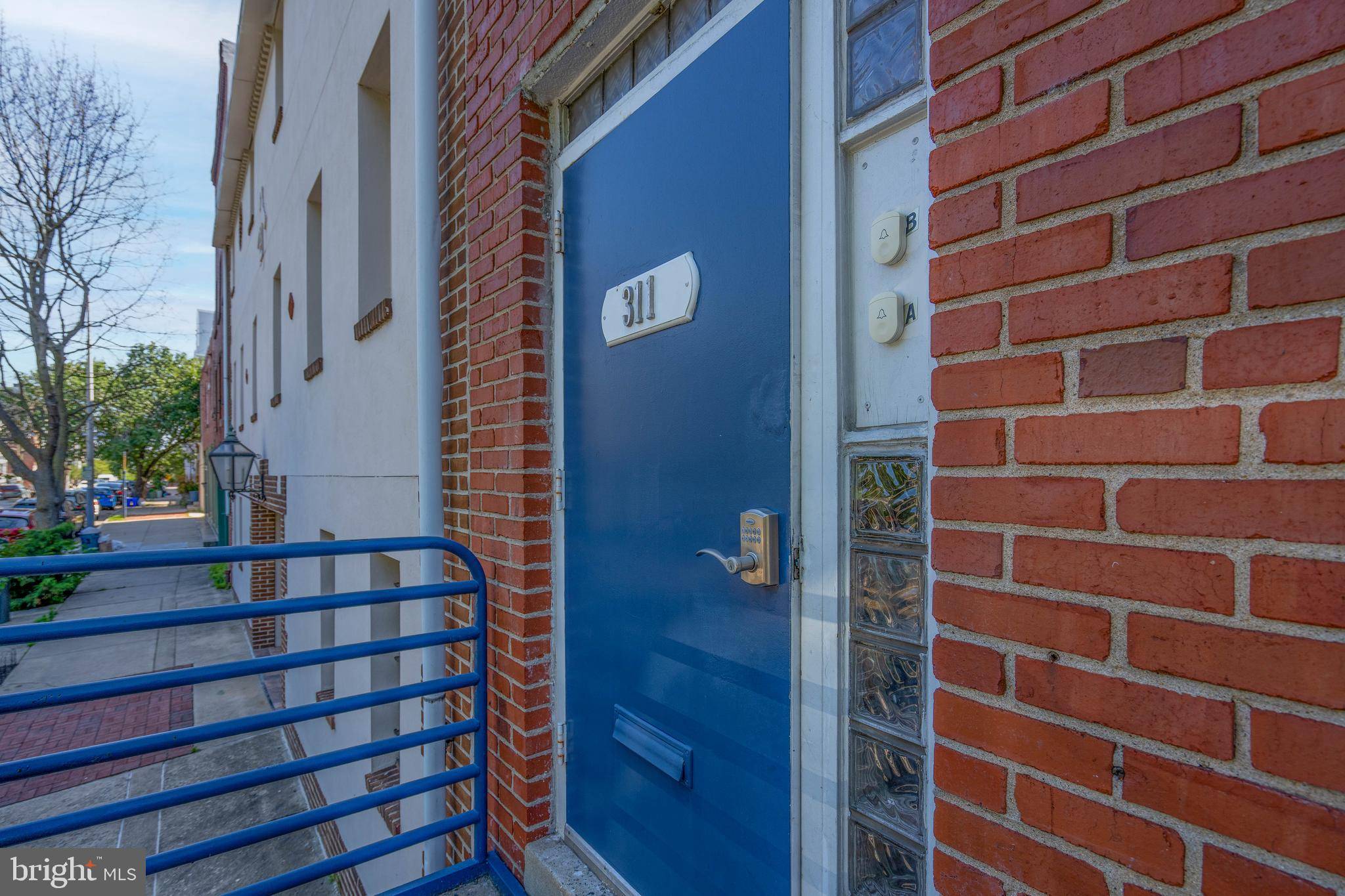 Philadelphia, PA 19106,311-13 N FRONT ST