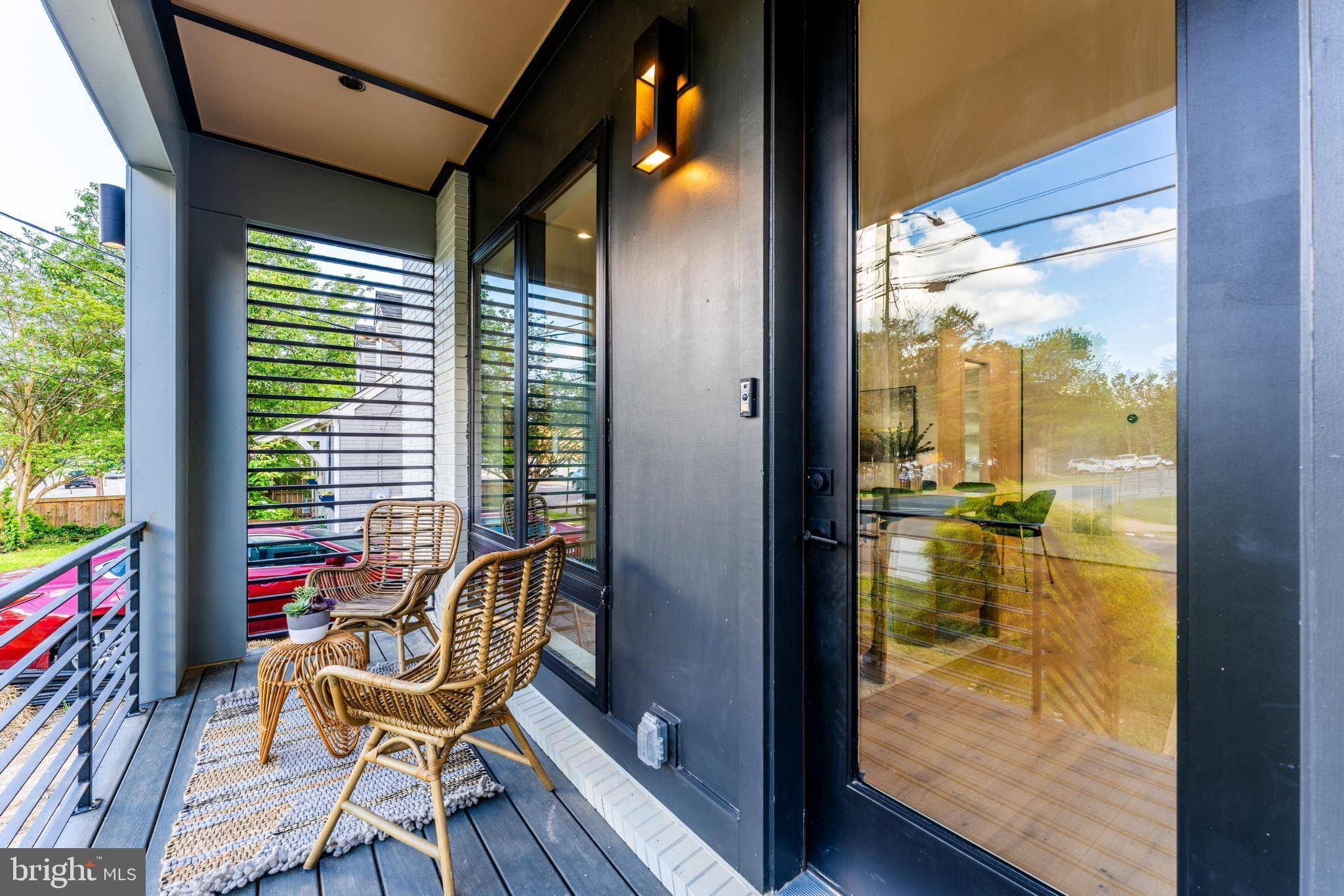 Arlington, VA 22205,824 N EDISON ST