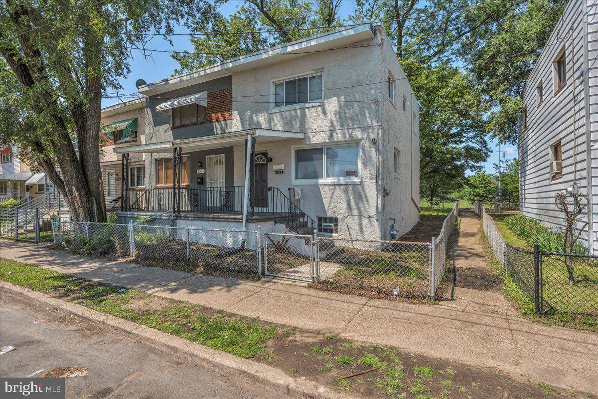 Camden, NJ 08104,1579 S 8TH ST