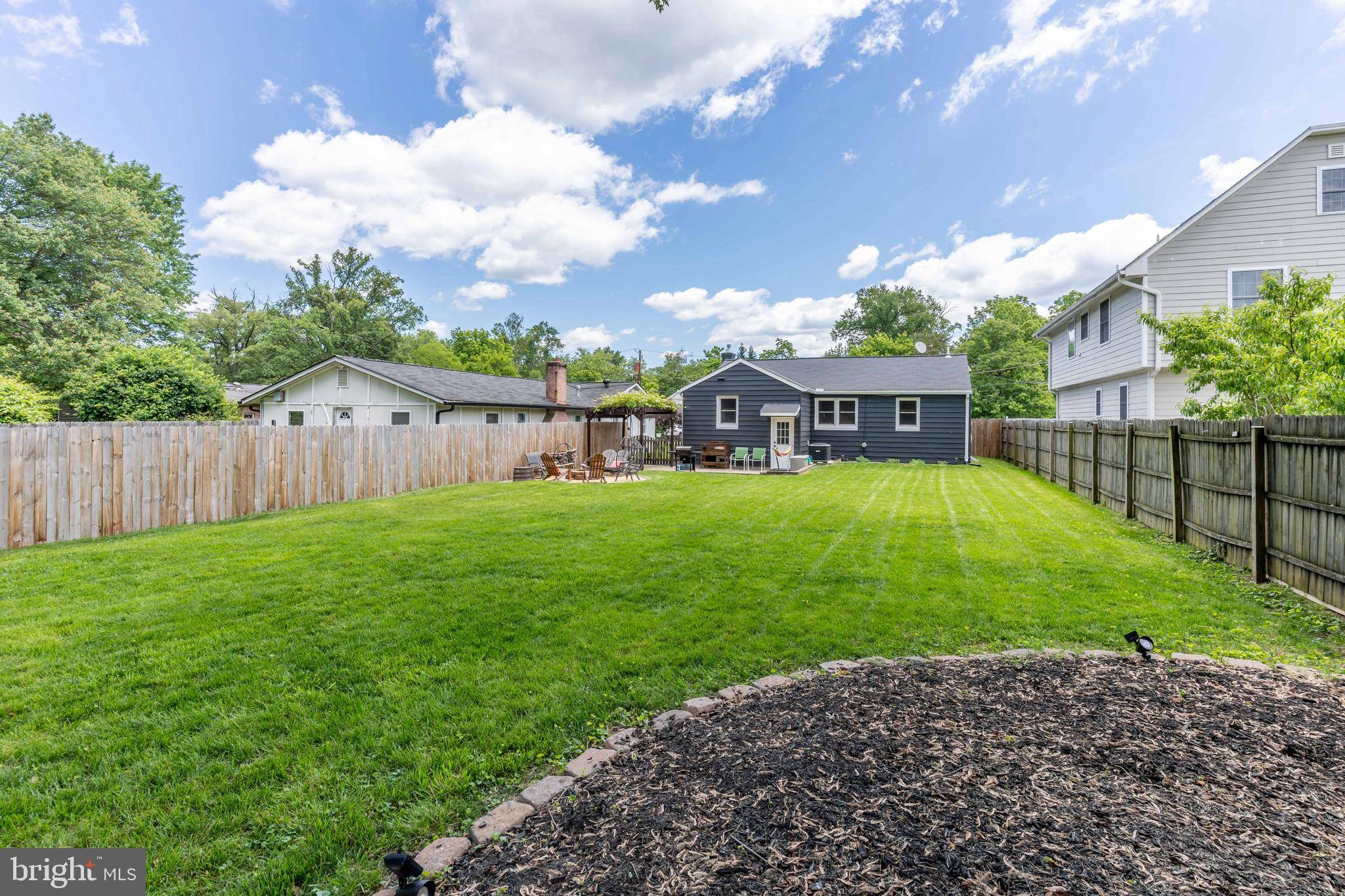Rockville, MD 20850,606 DOUGLASS AVE