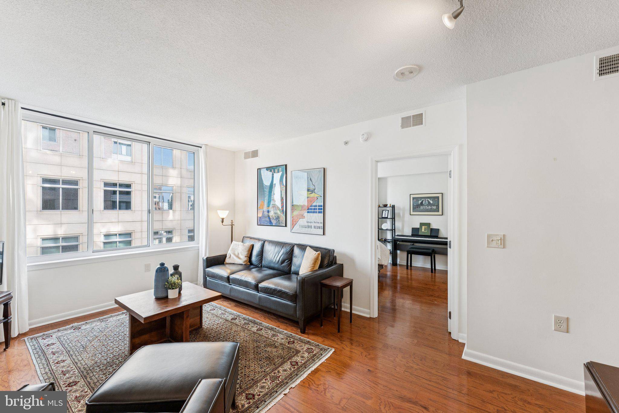 Arlington, VA 22203,851 N GLEBE RD #718