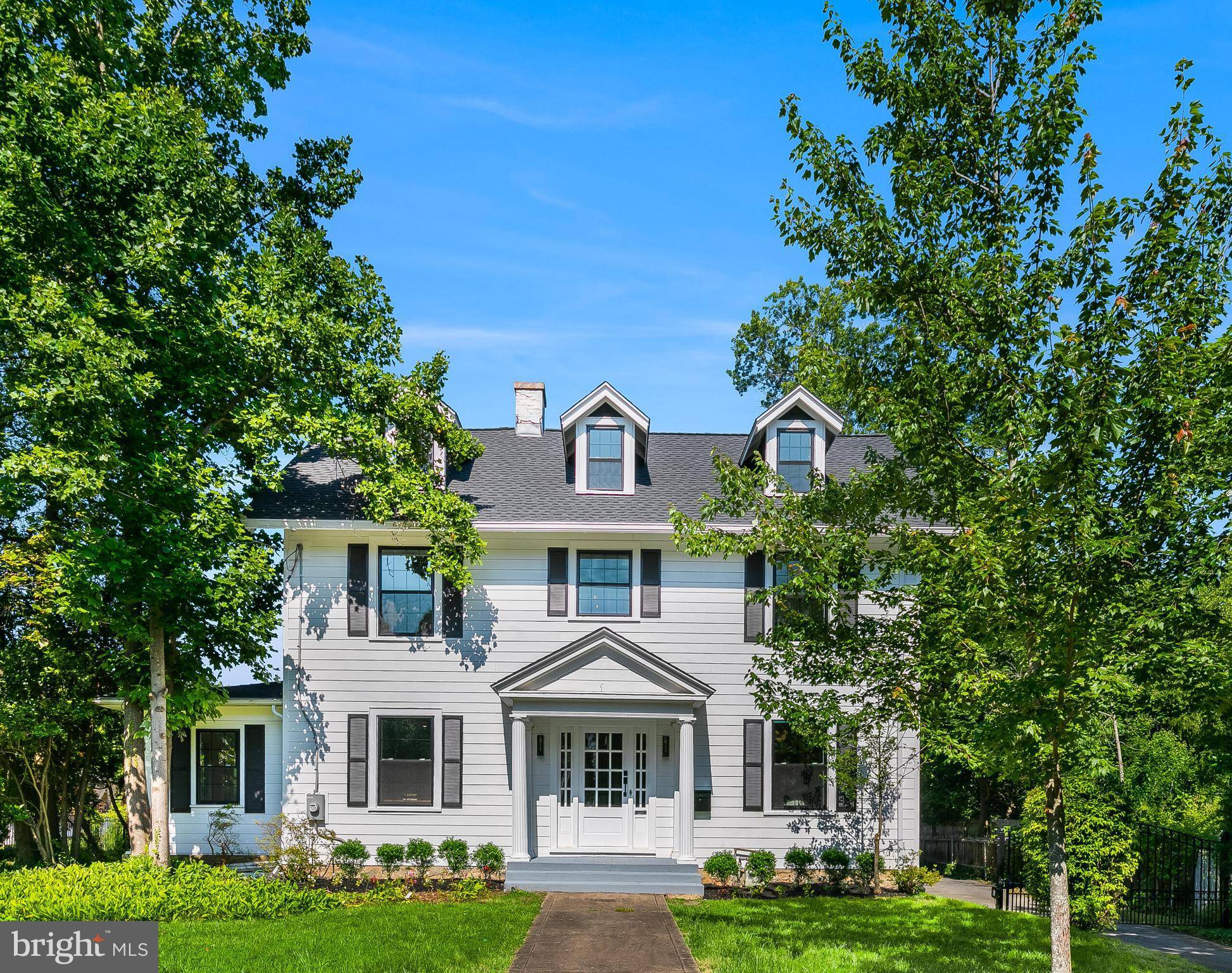 Chevy Chase, MD 20815,6818 CONNECTICUT AVE
