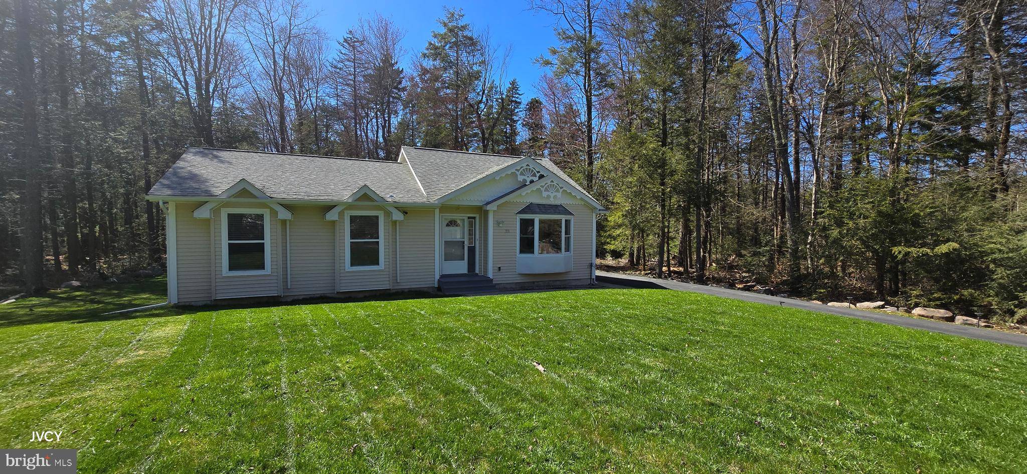 Tobyhanna, PA 18466,331 MOHANSIC LN