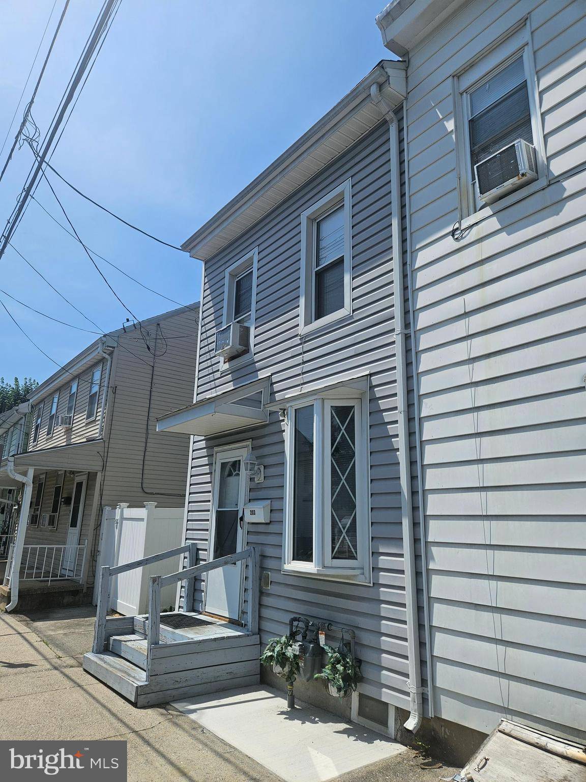 Lebanon, PA 17046,203 MIFFLIN ST