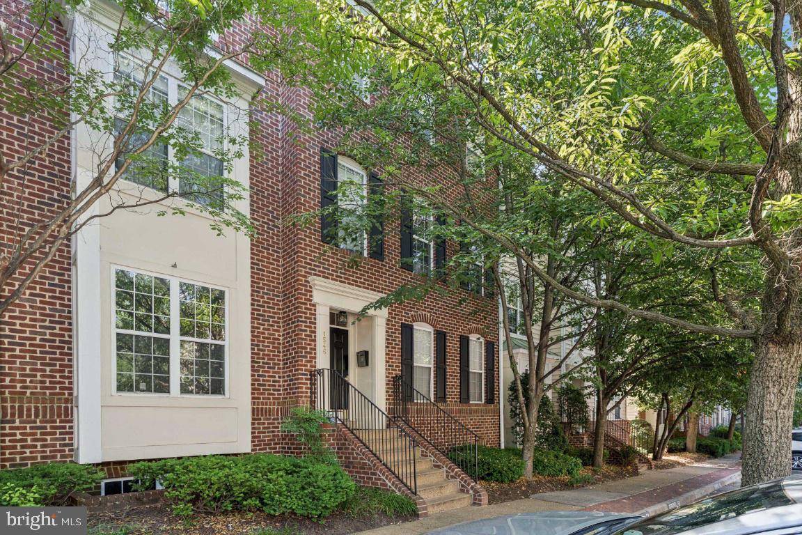 Vienna, VA 22182,1546 NORTHERN NECK DR #101