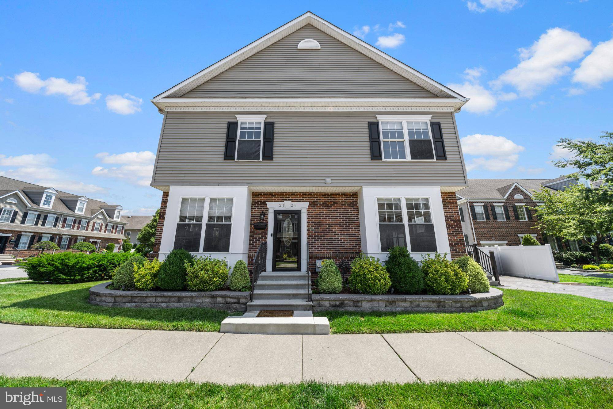 Philadelphia, PA 19145,2124 W RESERVE DR