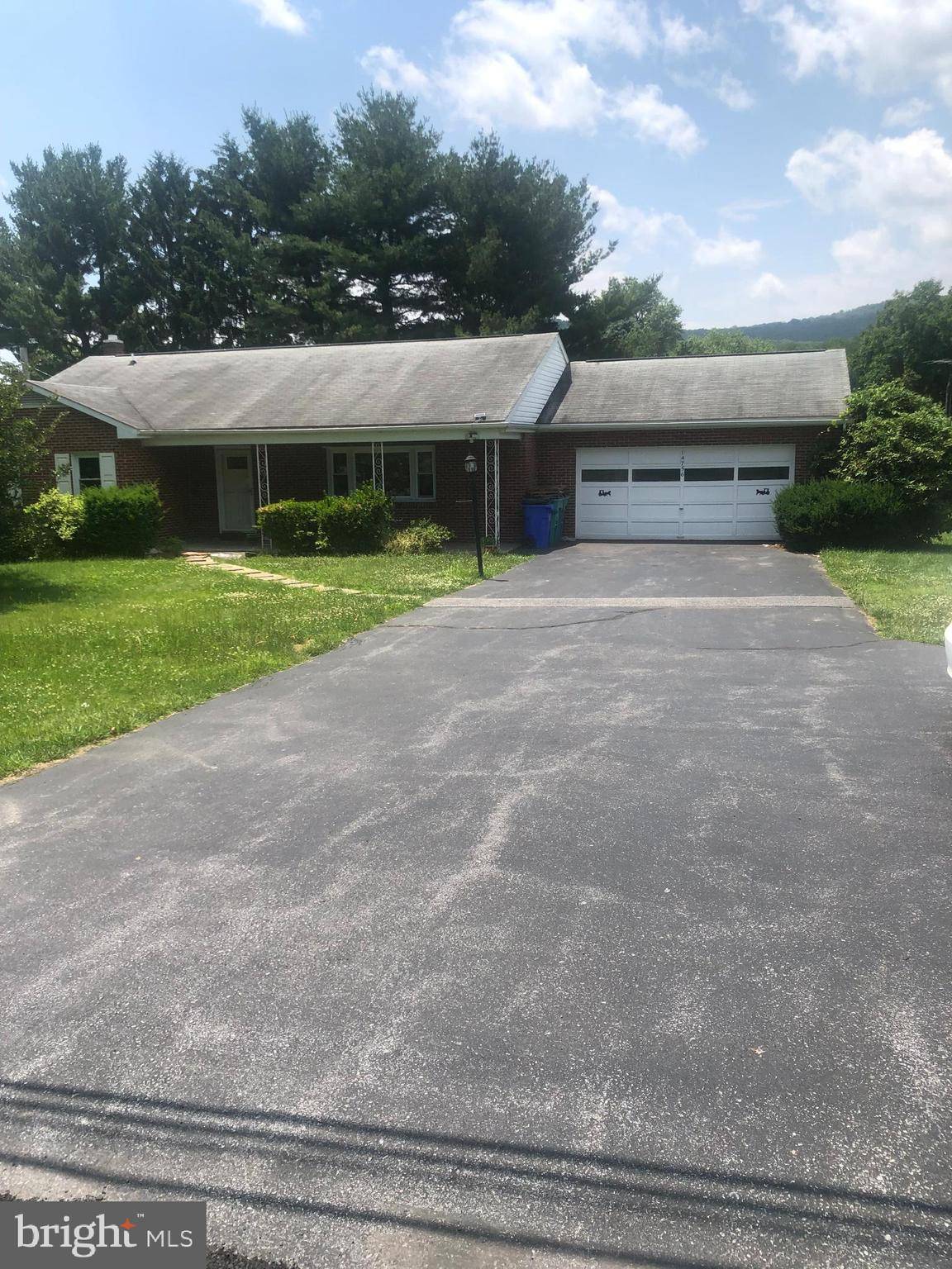 Thurmont, MD 21788,14756 SABILLASVILLE RD