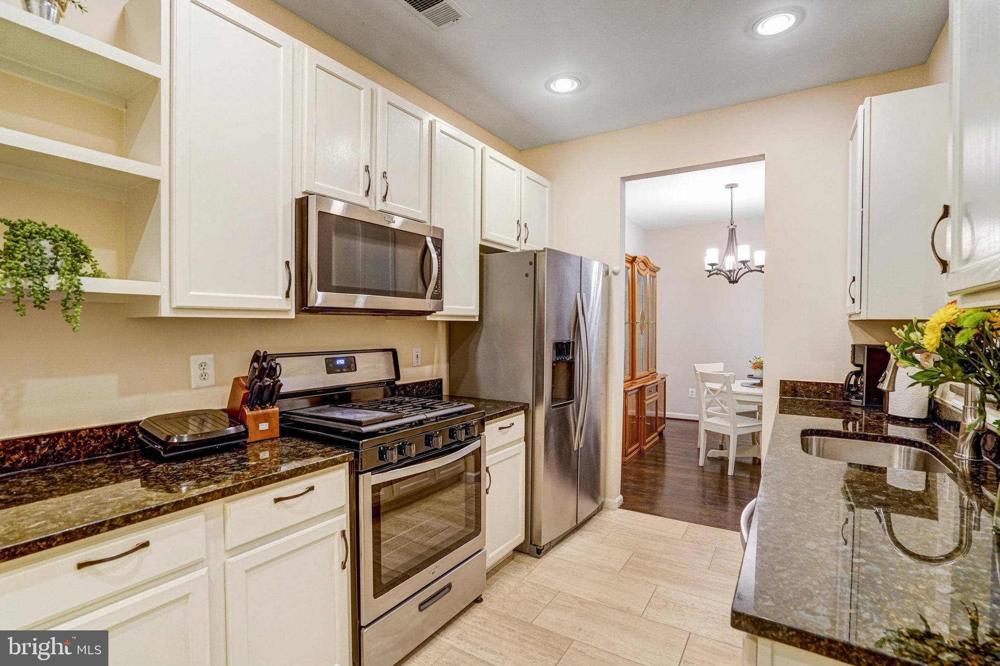 Alexandria, VA 22315,6532 GRANGE LN #103