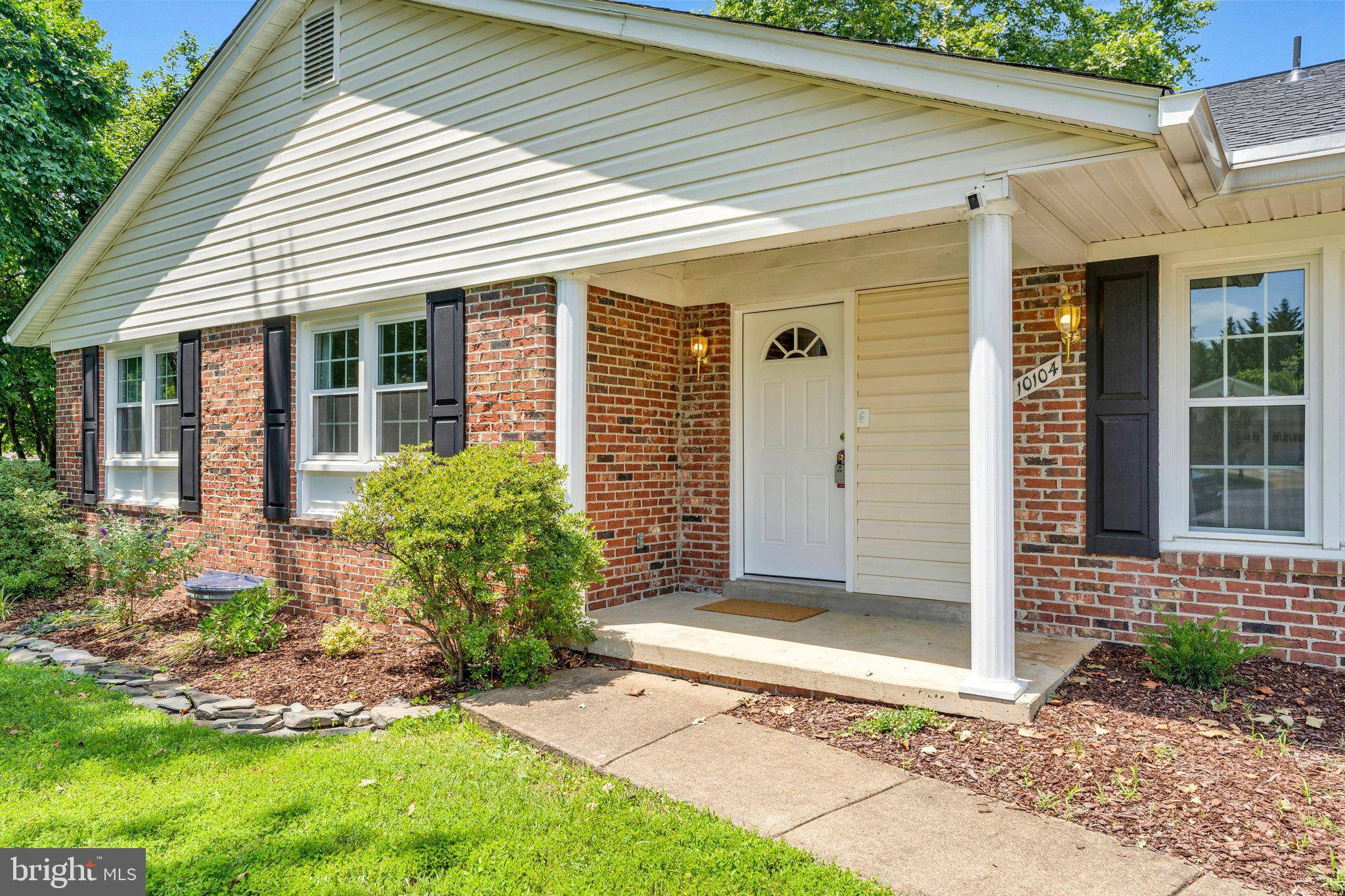 Vienna, VA 22181,10104 JOY LN