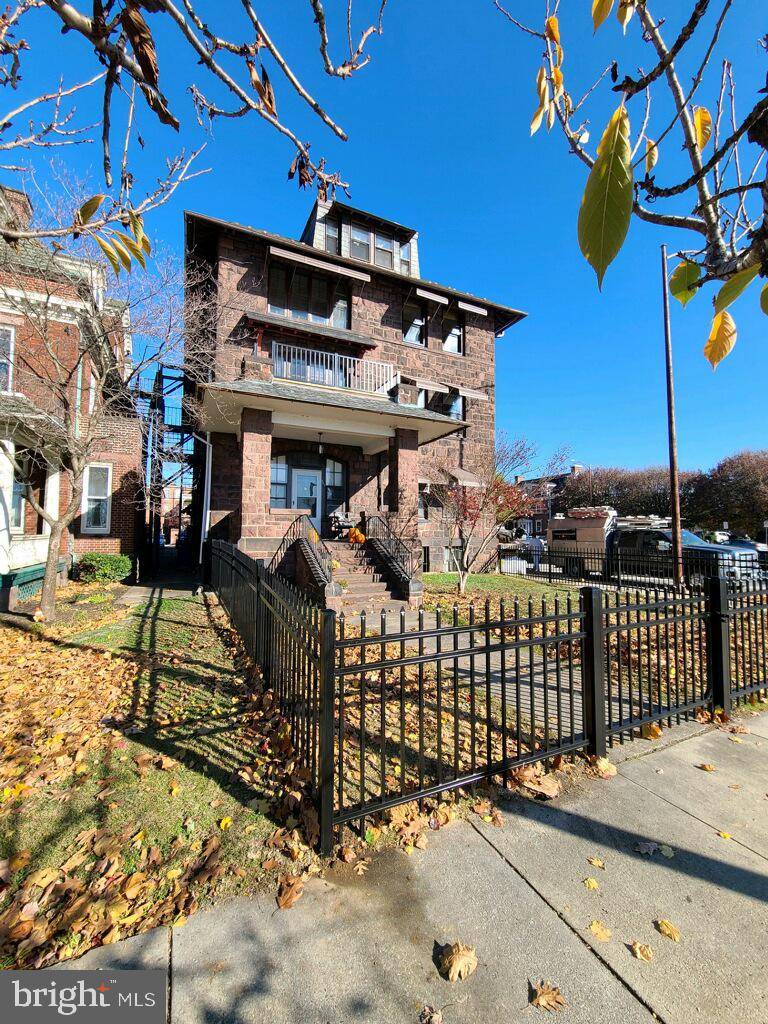 Harrisburg, PA 17102,901 N FRONT ST #3R