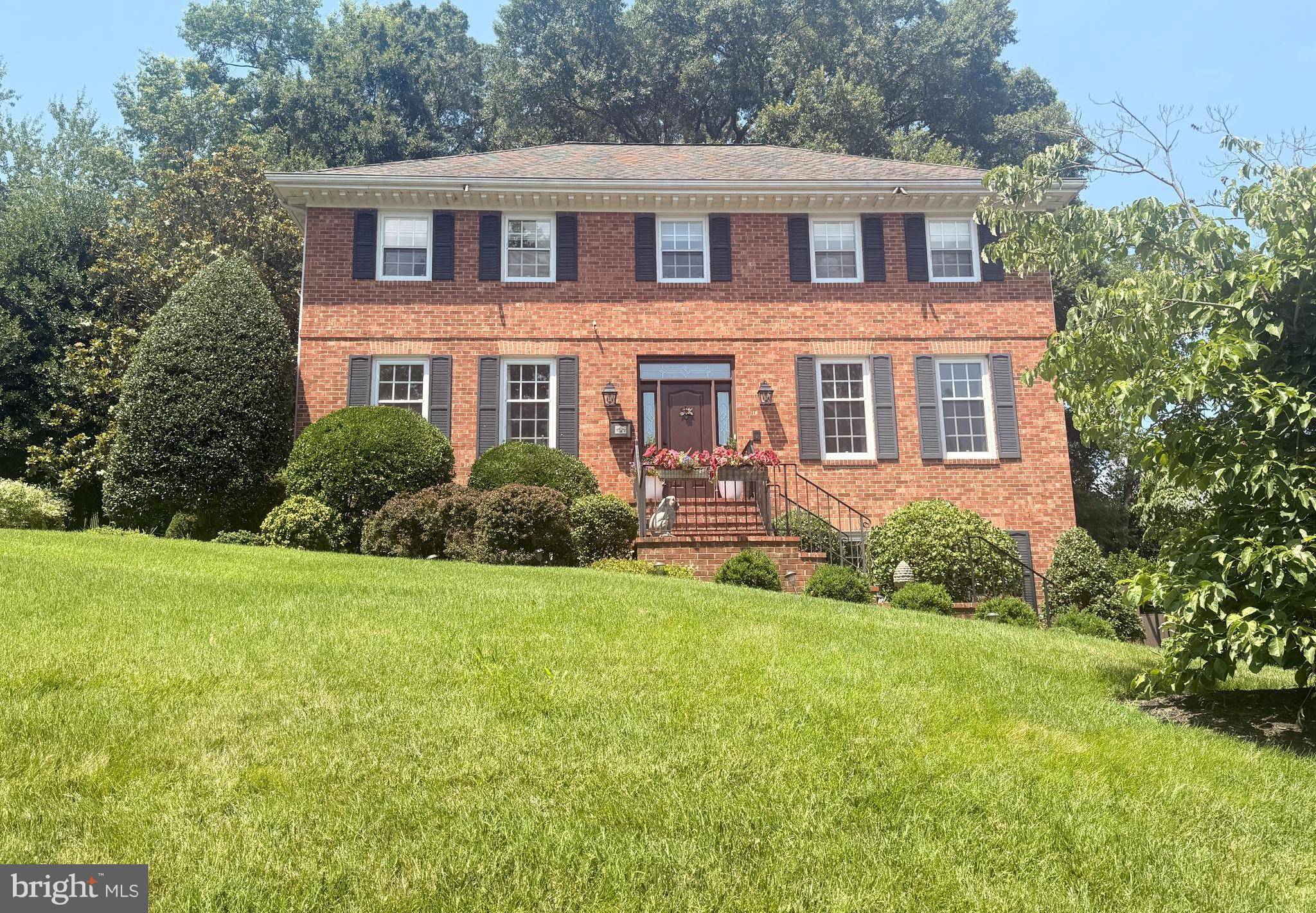 Alexandria, VA 22307,1904 BELLE HAVEN RD
