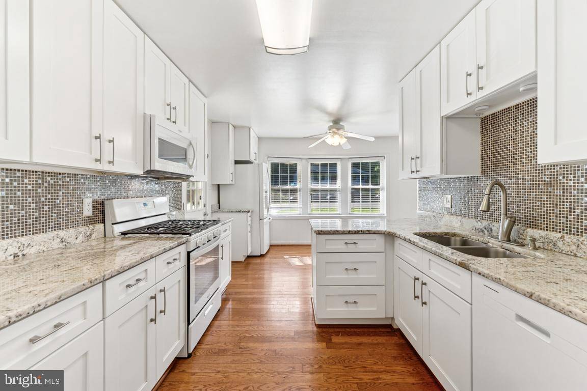 Vienna, VA 22182,1730 PINE VALLEY DR