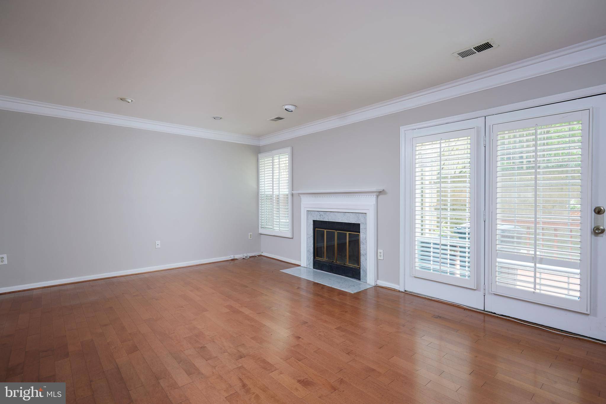 Silver Spring, MD 20910,8832 WOODLAND DR