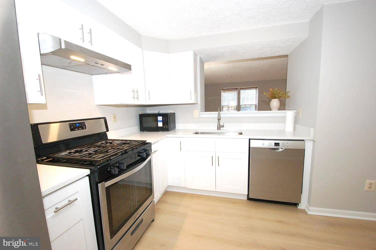 Laurel, MD 20723,8916 PEMBROOK WOODS