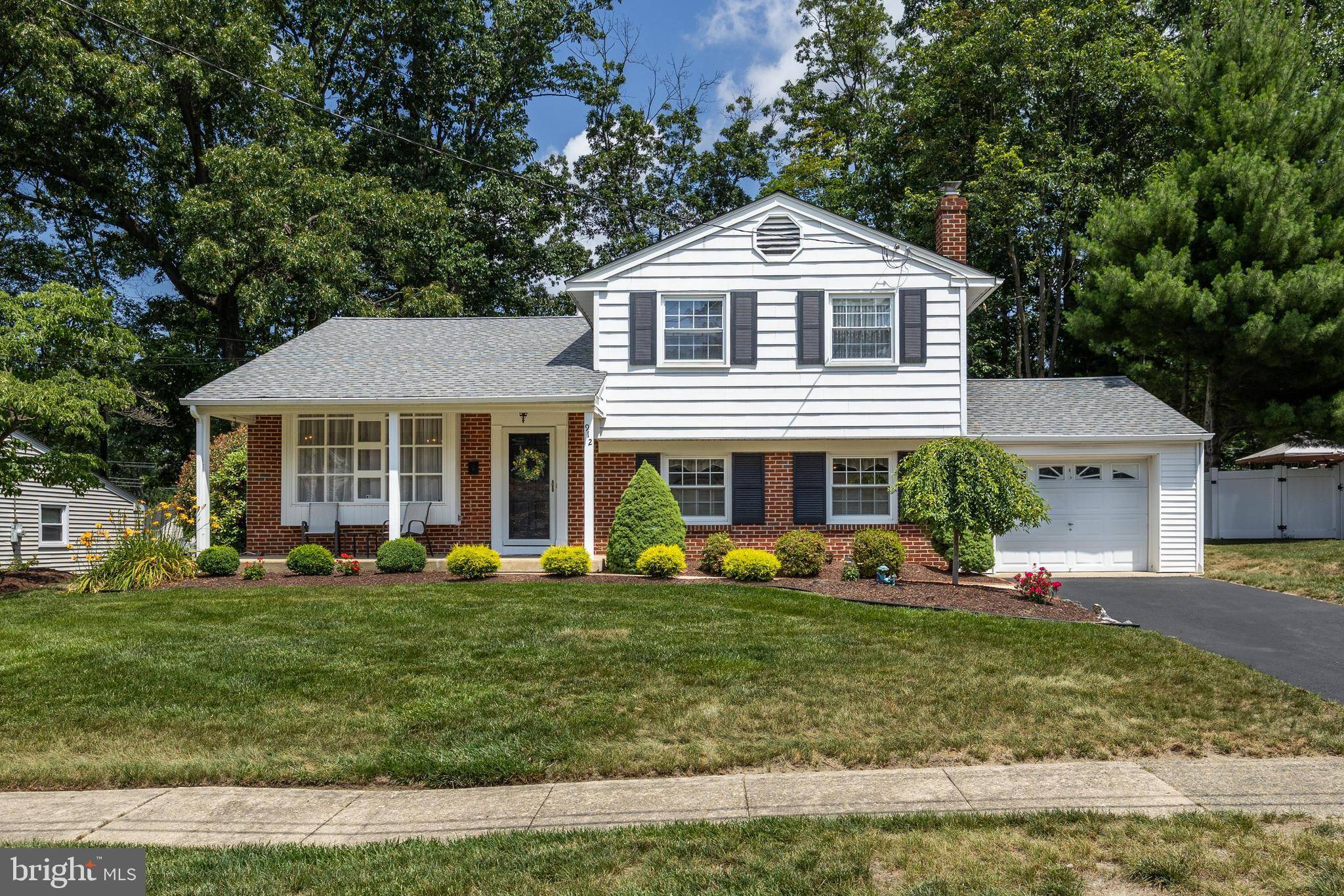 Turnersville, NJ 08012,912 ACADIA DR
