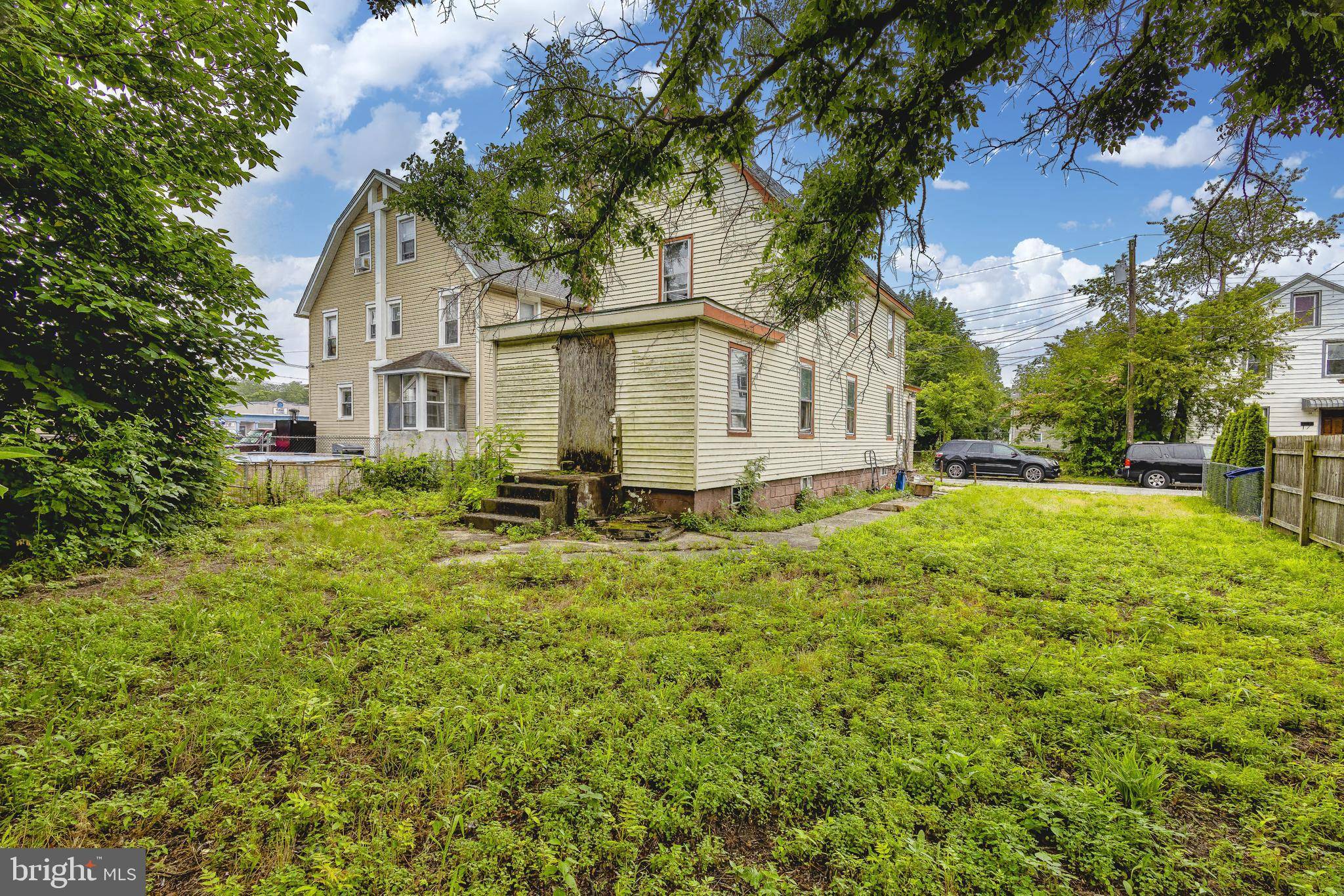 Paulsboro, NJ 08066,19 W MADISON ST
