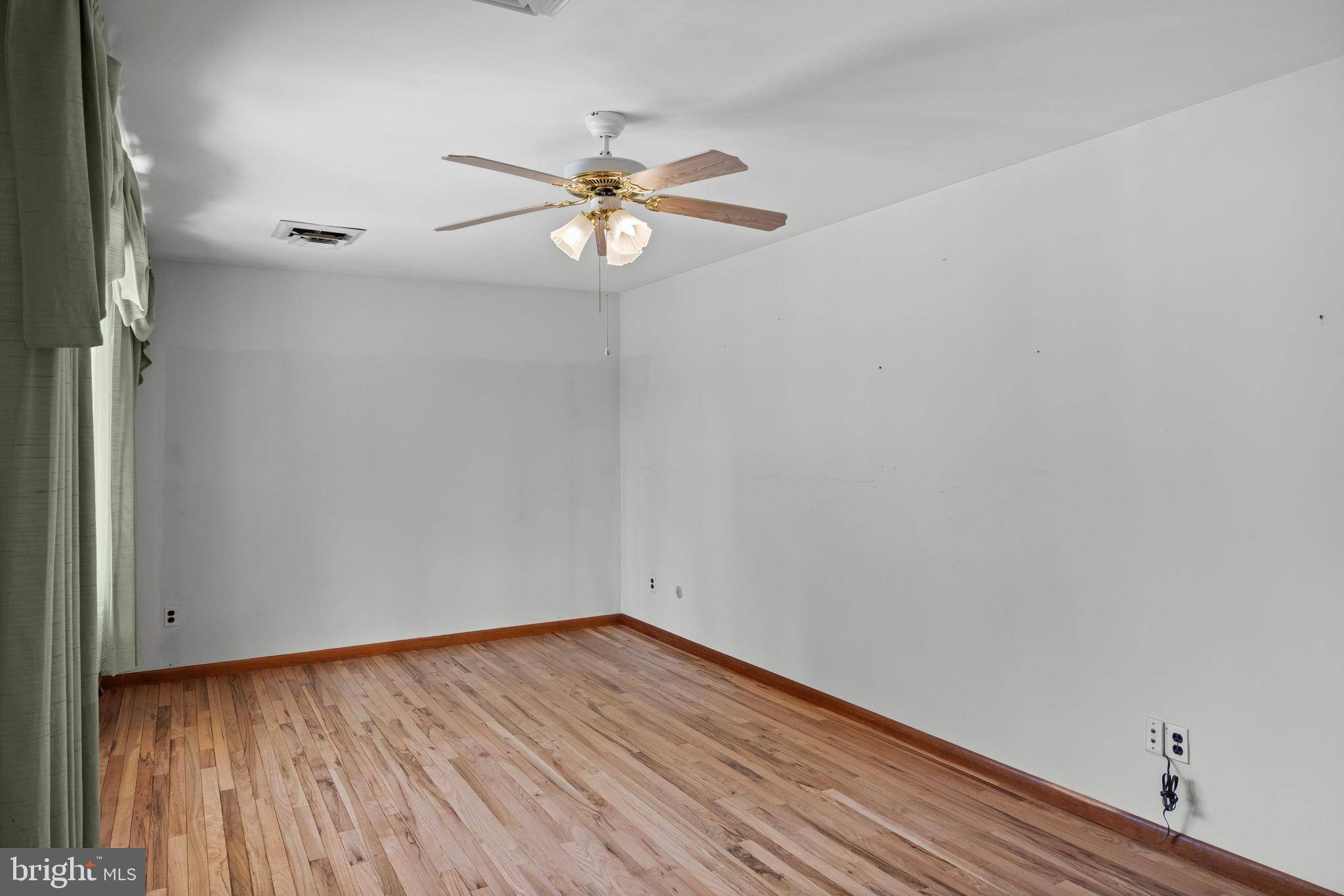 Pemberton, NJ 08068,6 SHADY LN