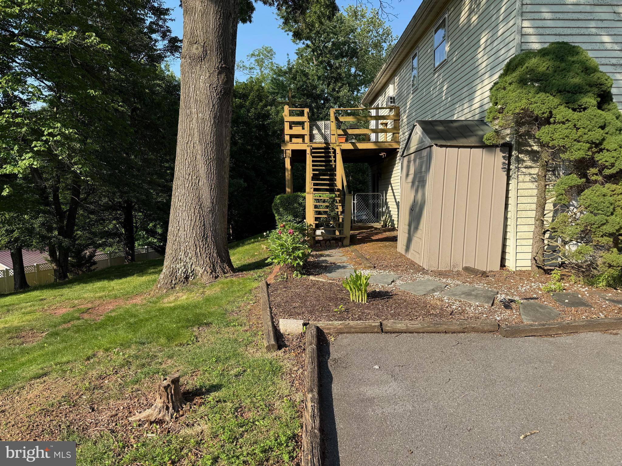 Etters, PA 17319,25 EAGLE LN