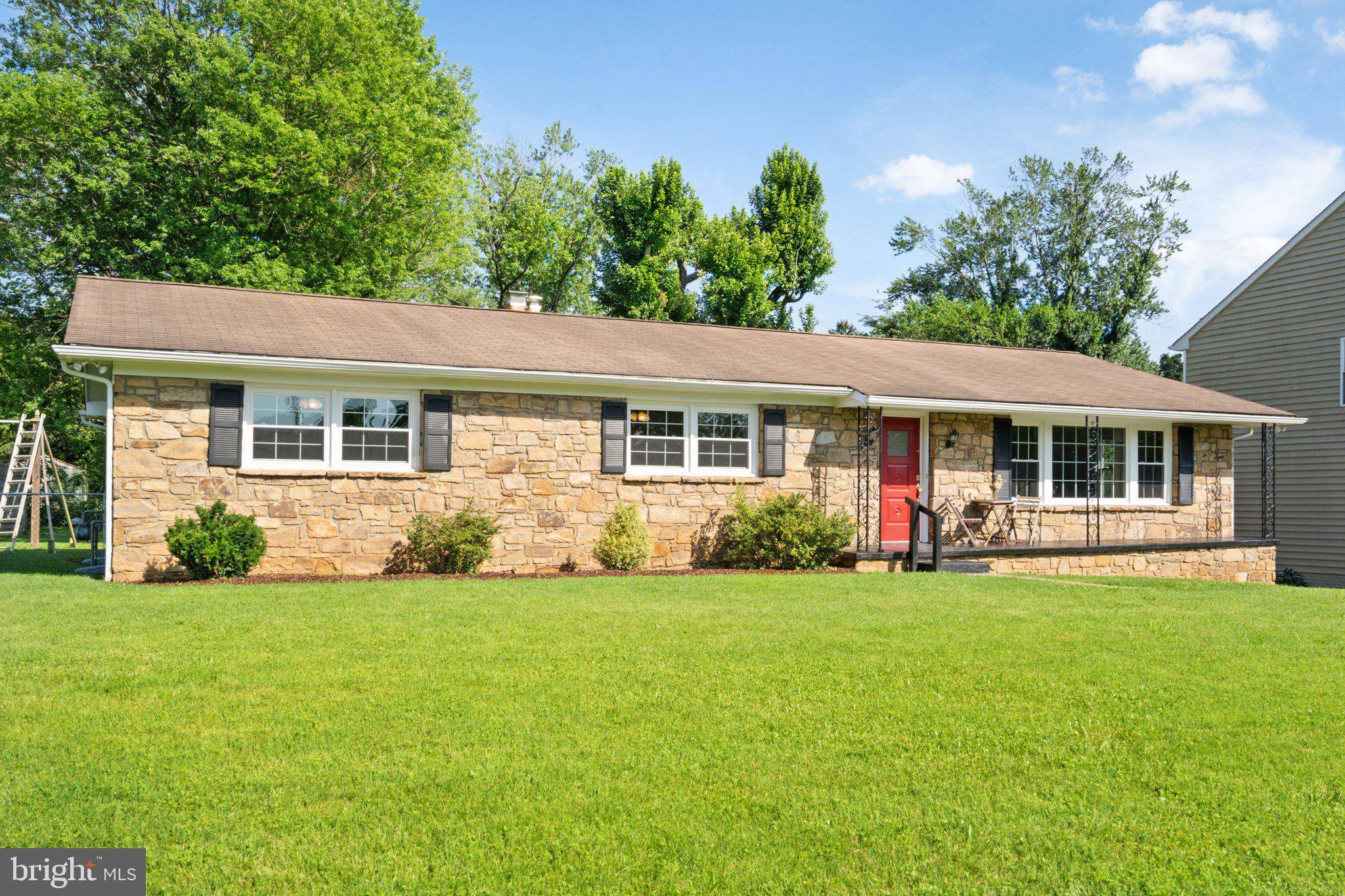 Warrenton, VA 20186,131 MOSER RD