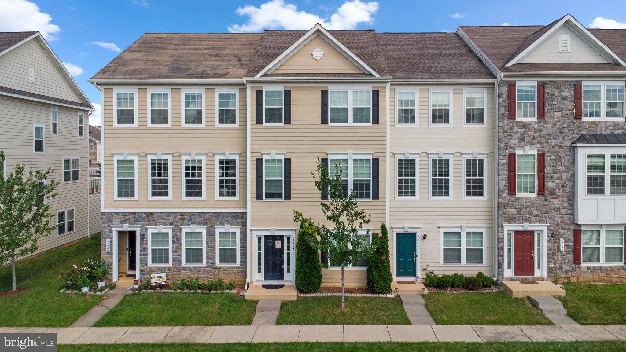 Chantilly, VA 20152,25628 PLEASANT VALLEY RD