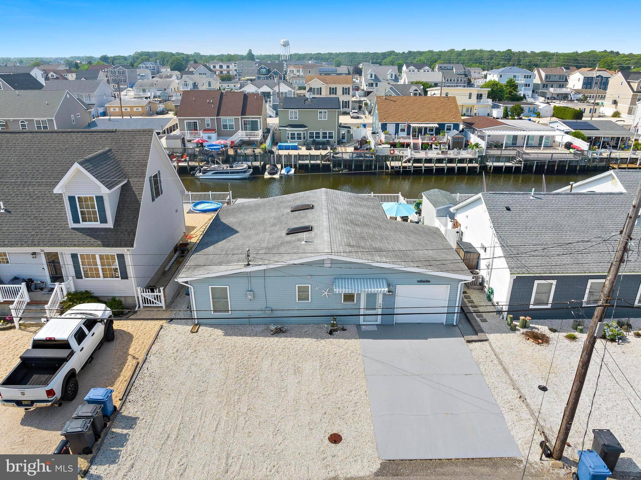 Manahawkin, NJ 08050,40 BEVERLY LN