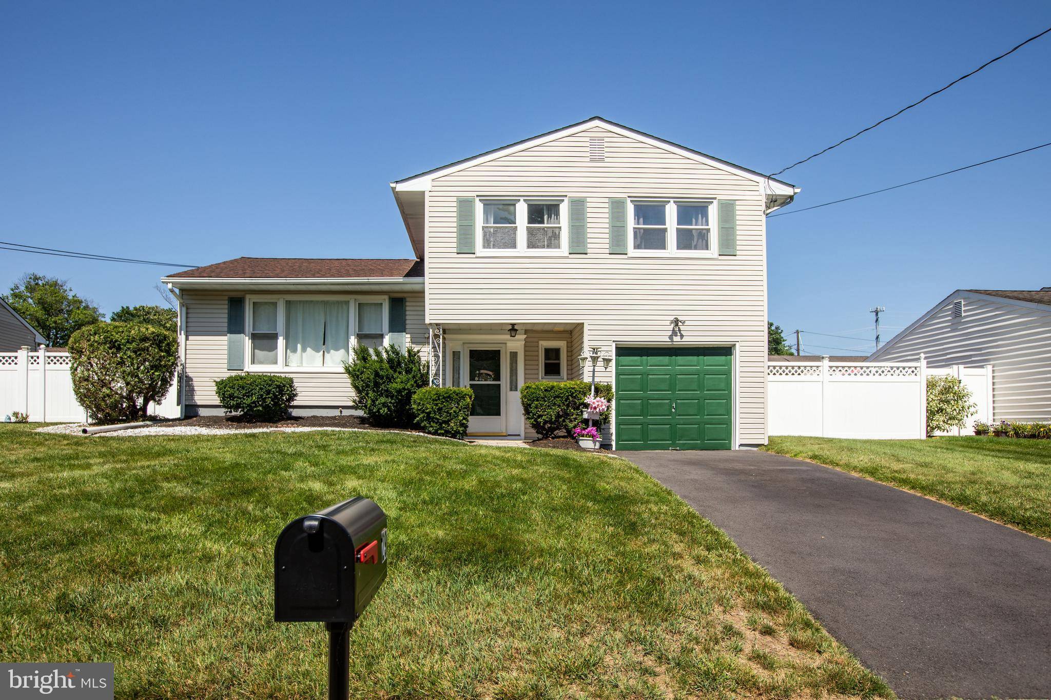 Hamilton, NJ 08690,29 WESLEYAN DR