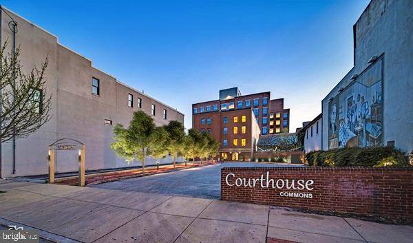 York, PA 17401,50 N DUKE ST #402