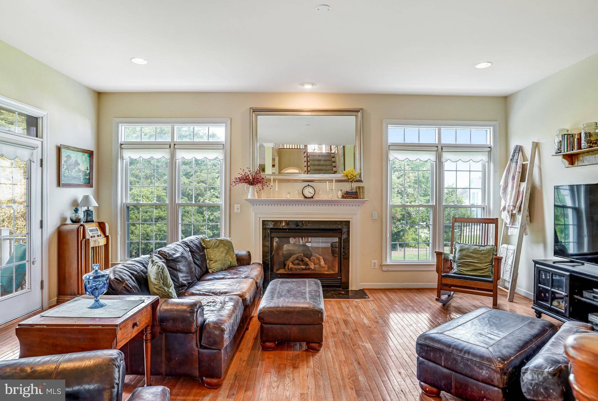 Chantilly, VA 20152,25072 GAZELLE CT